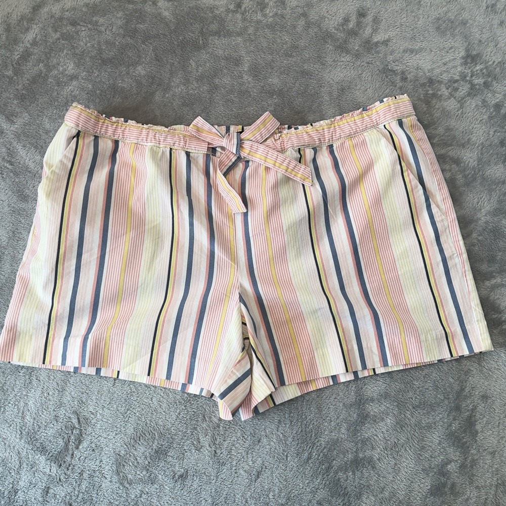 Ann Taylor Loft Shorts Women's Large Pink Yellow Blue Striped Cotton